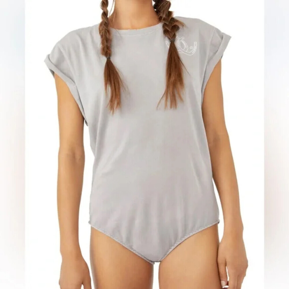 Free People Go-to Bodysuit Women's Large Gray Graphic Print Short Sleeve RED1382